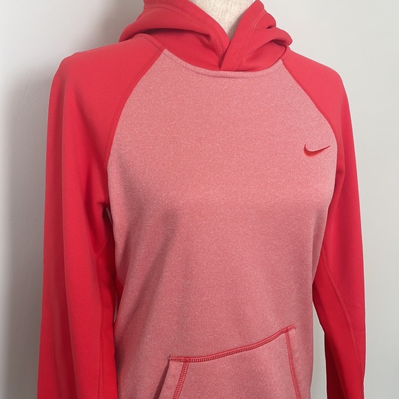 Nike Women's Therma-Fit Sweatshirt - Picture 3 of 11